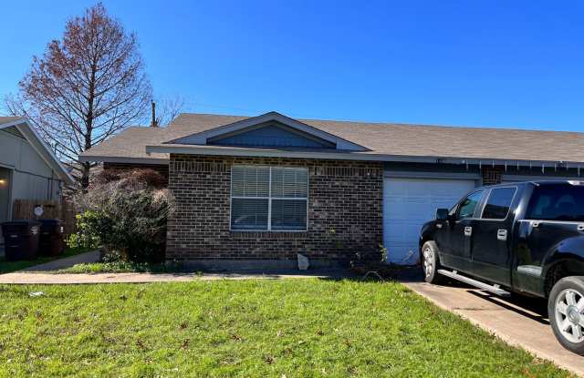 Nice 3/2 duplex in Round Rock. photos photos