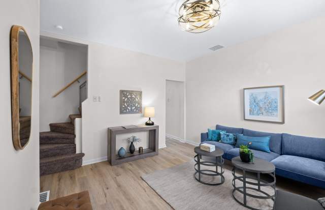 FULLY UPDATED 2 BR, 1 BA Single Family Home in Edgewood - SHARP! photos photos