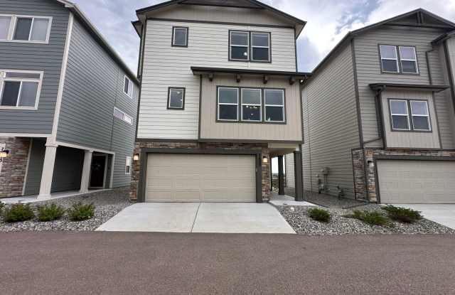 Charming 3 Bed 3 Bath House!!! photos photos