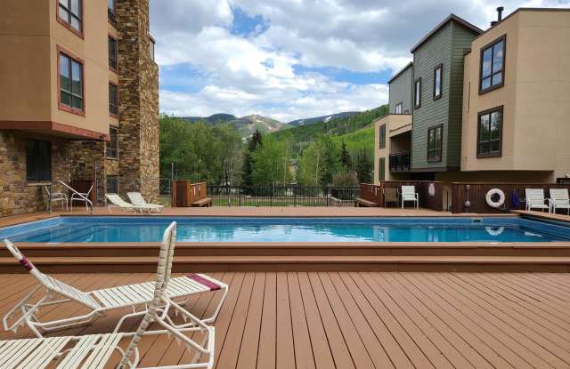 1023 Lions Ridge Loop - 122, Breakaway West Condo #122 - 1023 Lions Ridge Loop, Vail, CO 81657