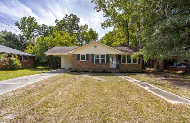 Welcome to this beautiful newly renovated 3-bedroom brick ranch! - 216 Lemmon Street, Sumter, SC 29150