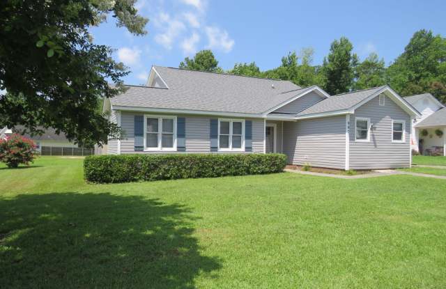 807 N Dogwood Lane - 807 North Dogwood Lane, Swansboro, NC 28584
