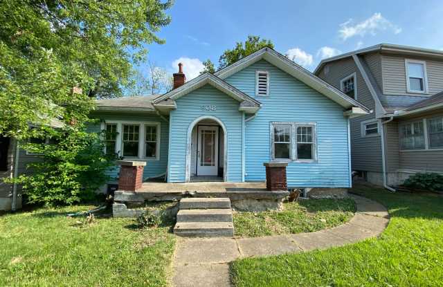 Charming 2 bedroom / 1 bath house - 208 East Siebenthaler Avenue, Dayton, OH 45405