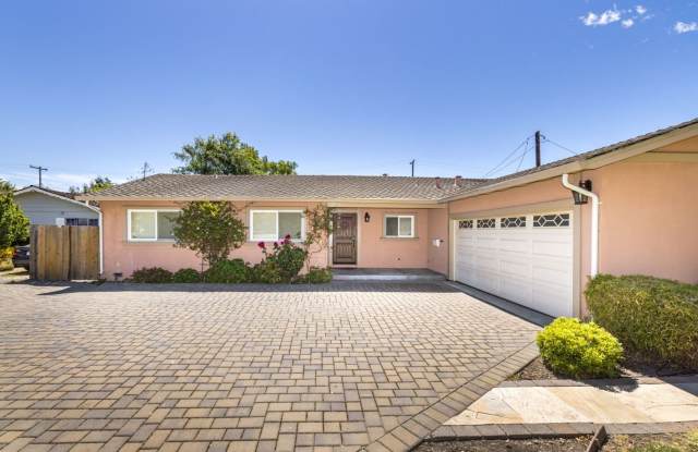 Well-Maintained 4 Bed, 2 Bath Home in the Heart of Midtown - 884 Colorado Avenue, Palo Alto, CA 94303