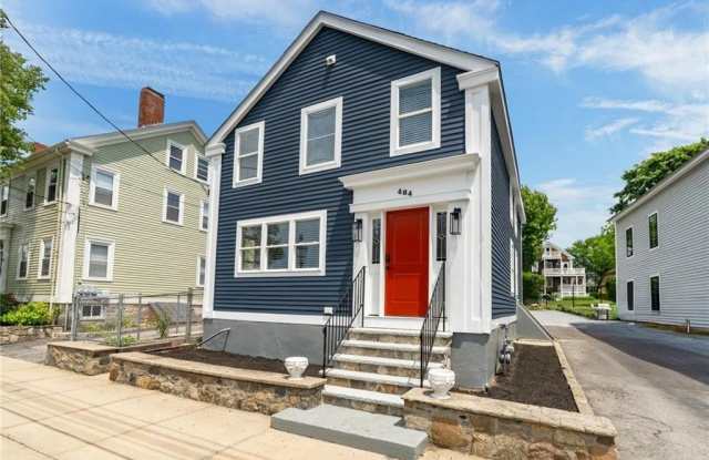 484 Thames Street Gallery 1