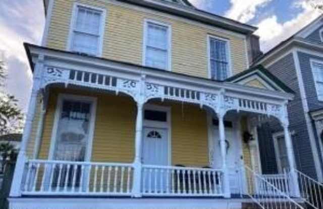 1004 Washington Avenue unit: 6 photos photos