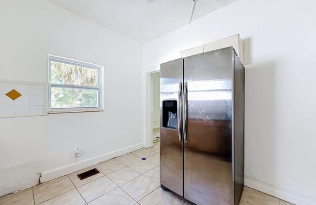 835 16th Avenue South Gallery 4