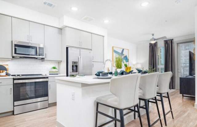 879 E Ashby Pl Gallery 4