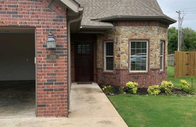 BEAUTIFUL HOME IN GREAT LOCATION! photos photos