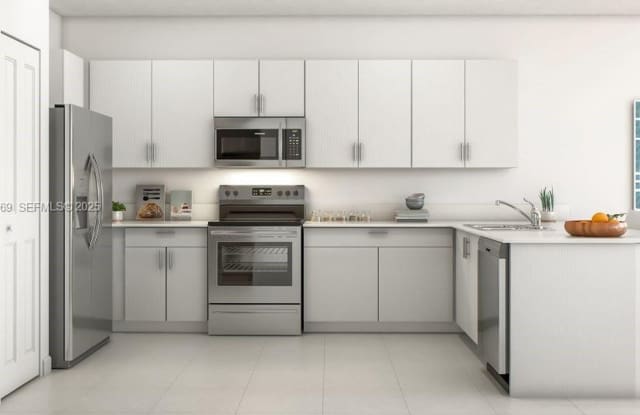 2876 SE 25 Avenue 2876, Homestead, FL 33035 photos photos