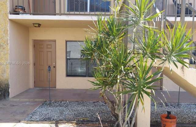 2240 Van Buren St photos photos