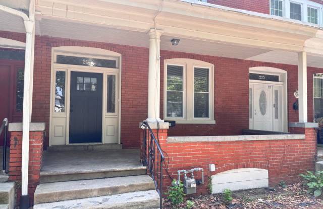 4 Bedroom, 2 Full Baths Harrisburg House for Rent - 227 Emerald Street, Harrisburg, PA 17110 4 Bedroom, 2 Full Baths Harrisburg House for Rent - 227 Emerald Street, Harrisburg, PA 17110