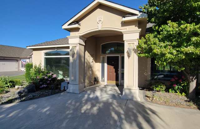1200 West Canyon Lakes Drive Gallery 2