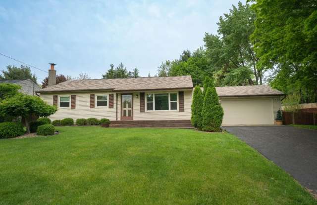 Three Bedroom Home in the Heart of Portage photos photos