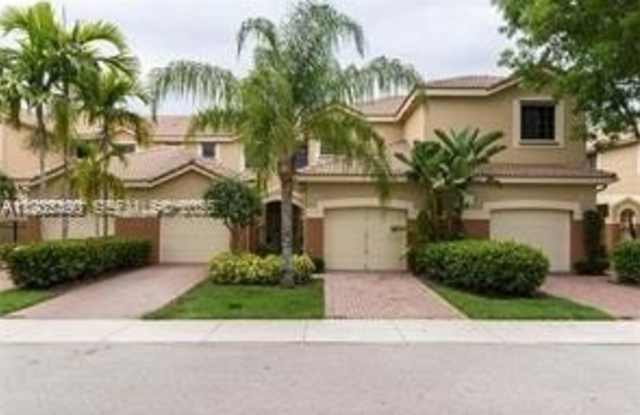 3825 Tree Top Dr photos photos