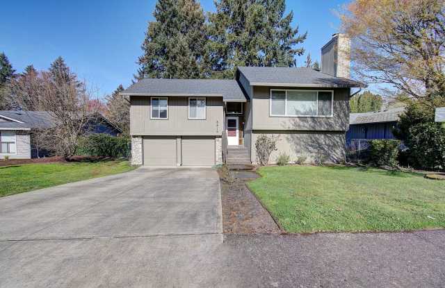 Spacious 4bd 2.5ba Home - Avail. Now! photos photos