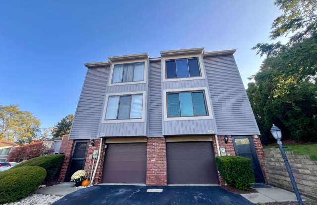 Moon Twp - 2 bedroom 1.5 bathroom - Townhouse - 201 Serendipity Drive, Carnot-Moon, PA 15108