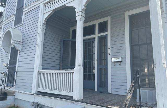 1619 MARENGO Street Gallery 2