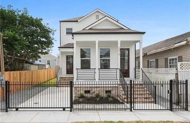 3016 S SARATOGA Street - 3016 South Saratoga Street, New Orleans, LA 70115