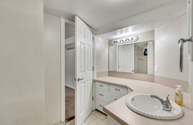 2 Bedroom Basement Unit For Rent! photos photos 2 Bedroom Basement Unit For Rent! photos photos