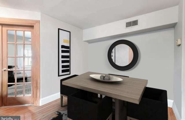 1534 PINE Street Gallery 2