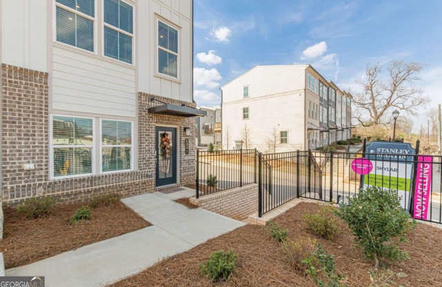 1205 Skylar LN SE photos photos