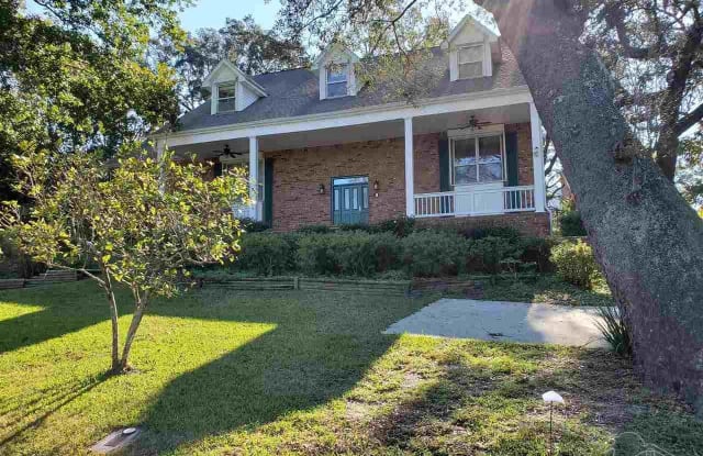 8681 Scenic Hwy - 8681 Scenic Highway, Ferry Pass, FL 32514