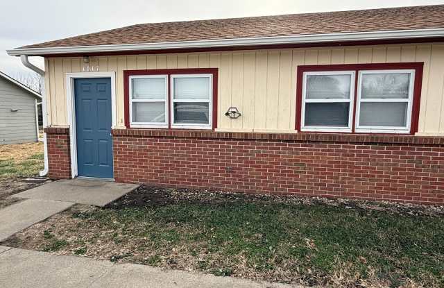 HAPPY HOLIDAYS ~ Half off Move In Rent** photos photos