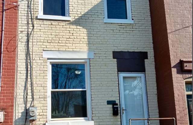 Charming 3BR Townhouse in Cabbage Hill photos photos