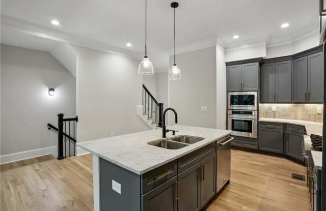240 Mystic Ridge Hill Gallery 3