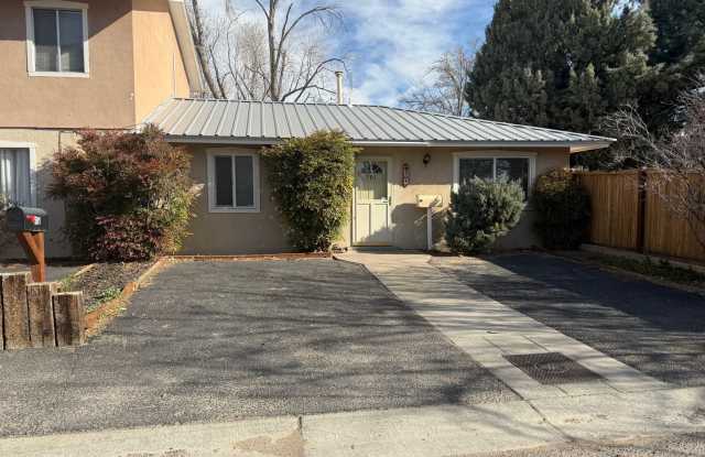 2 Bedroom 1 Bathroom Townhouse in North Valley! Refrigerated air! Ground Floor! photos photos