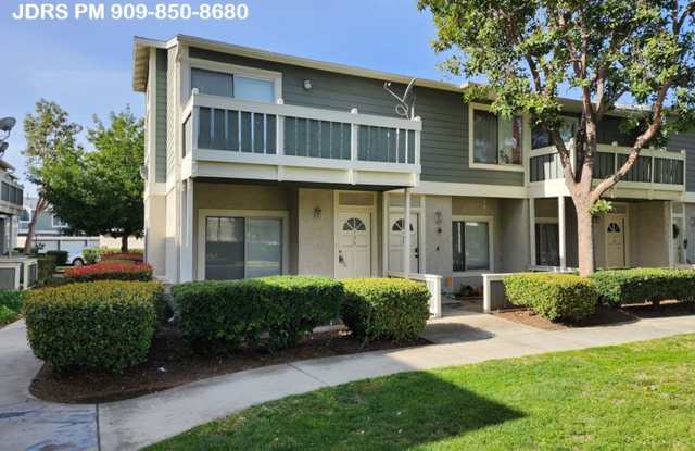 Price Lowered! Ontario 2 bedroom Townhouse photos photos
