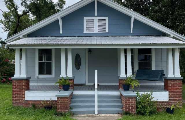 145 W Live Oak Avenue Avenue photos photos