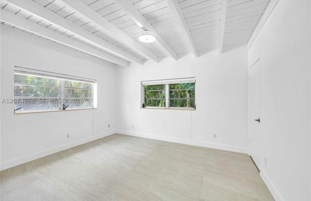 7480 SW 122nd St Gallery 3