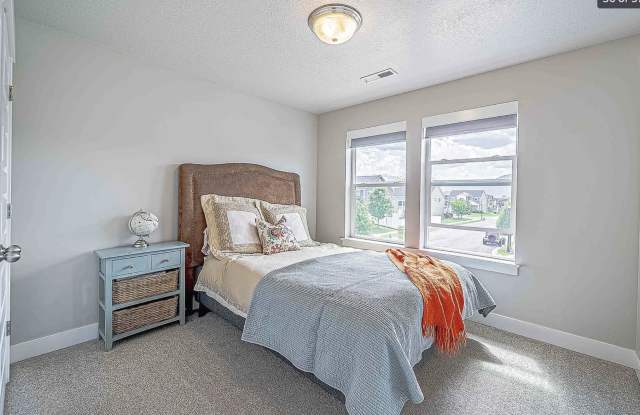 831 S Cottage Side Ln Gallery 3