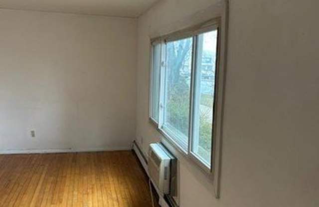 639 Wellwood Avenue Gallery 3