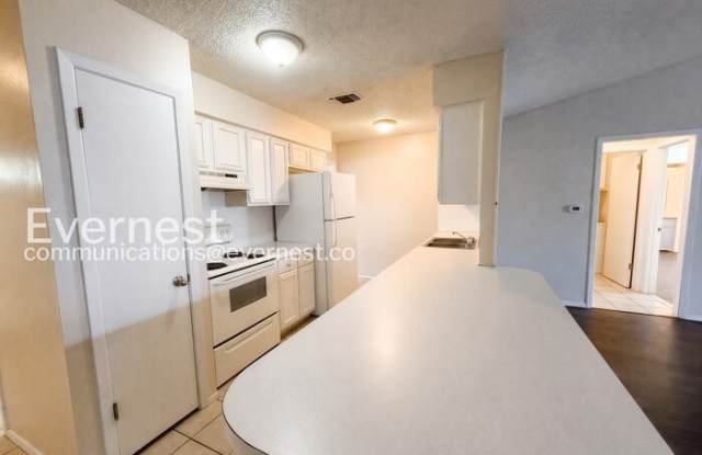 1901 Ridgetop Drive Gallery 4