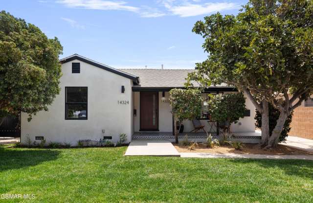 14322 W Collins Street photos photos