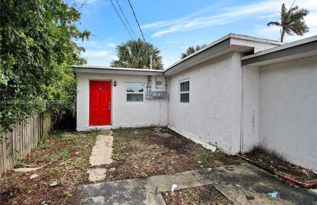 1160 W 26th ct photos photos