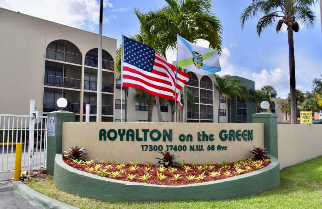 Royalton on the Green photos photos