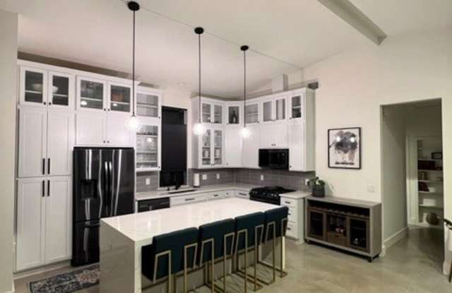 3003 Birdwood Circle photos photos