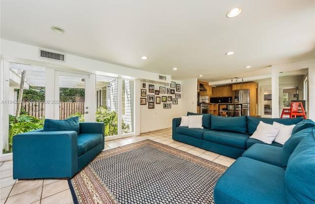 4255 Lennox Dr Gallery 4
