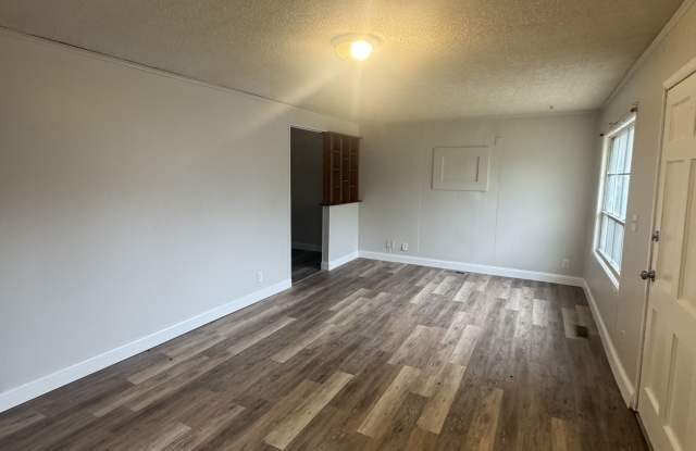 217 SE Carnahan Pl Gallery 4