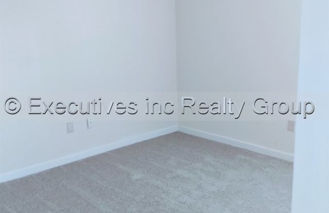 2107 South Twilight Lane Gallery 3