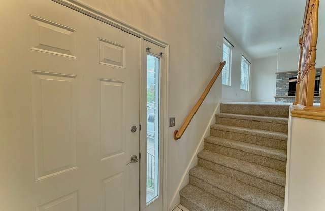 Spacious Split-Level Townhome, 2BR/2BA, 2-Car Garage Gallery 3