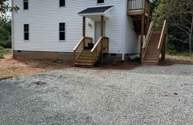3 Bedroom Duplex in CUMBERLAND, VA Gallery 1