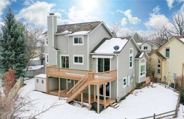 Stunning 5Bed 3.5Bath Modern Home on Spacious Lot in Quiet Boulder Cul-de-Sac Gallery 4