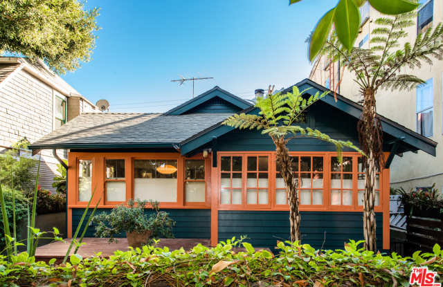 110 PL PARK - 110 18th Place, Los Angeles, CA 90291