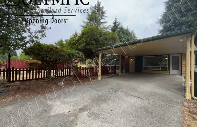 1912 Farwell Ave NW Gallery 2