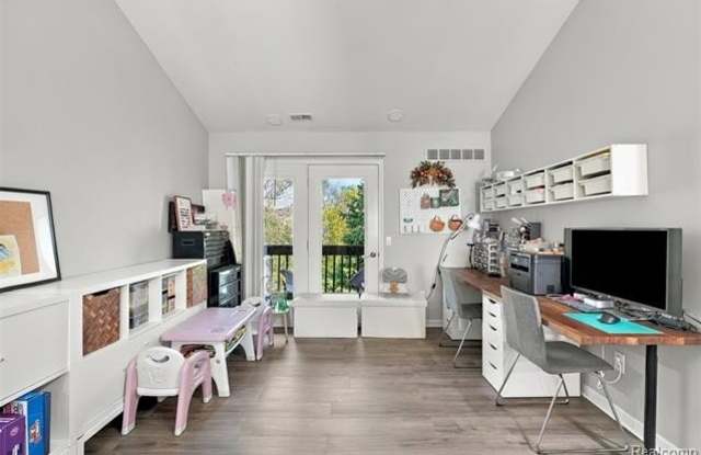 15139 Northpointe Drive Gallery 2